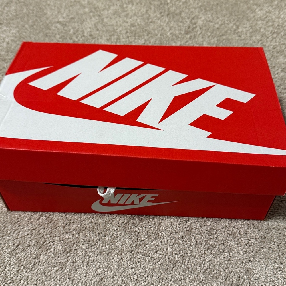 Nike Court Vision Next Low Top Sneakers Size 7 NIB - Picture 4 of 4